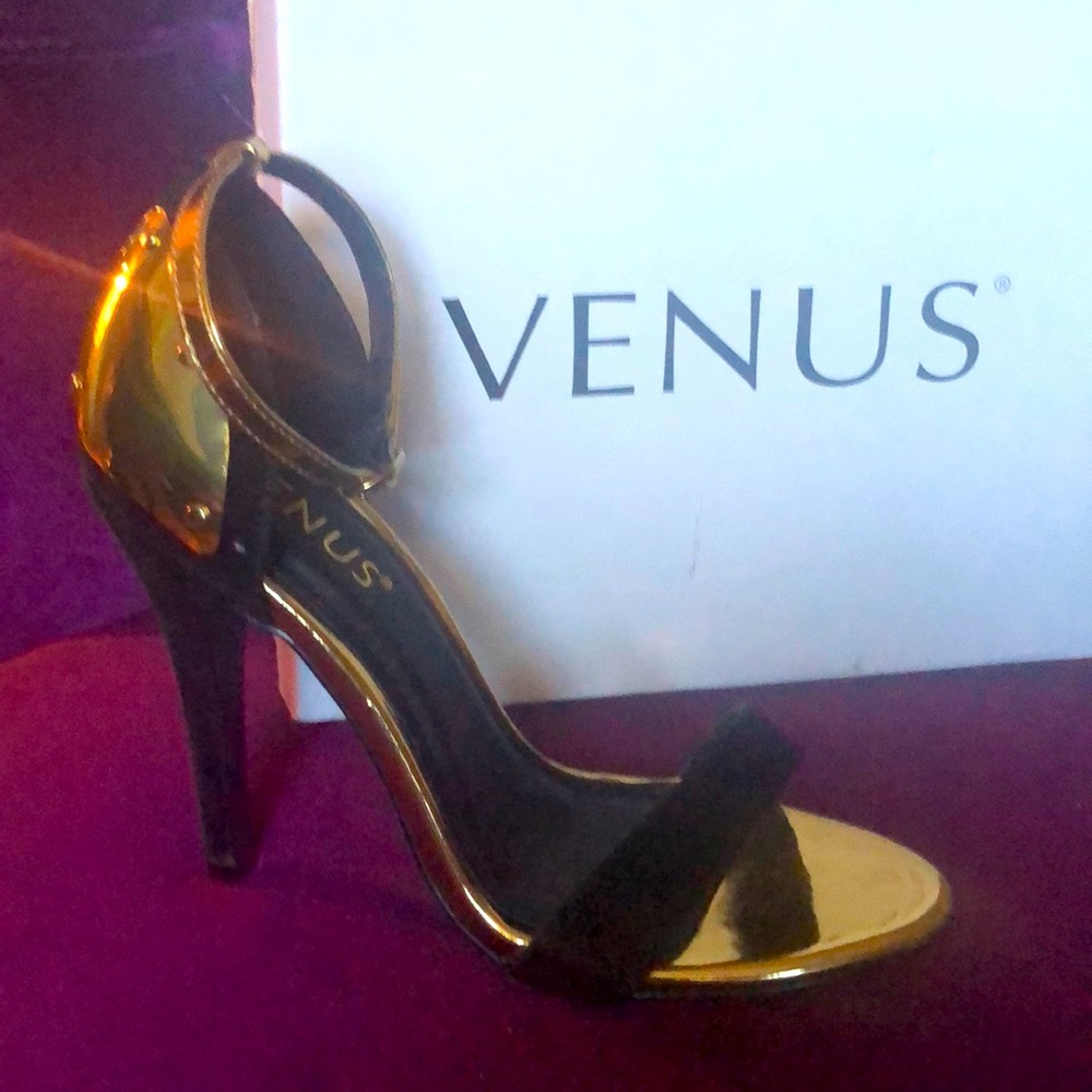 Sexy Gold/Black Venus open toe Stilettos w strap